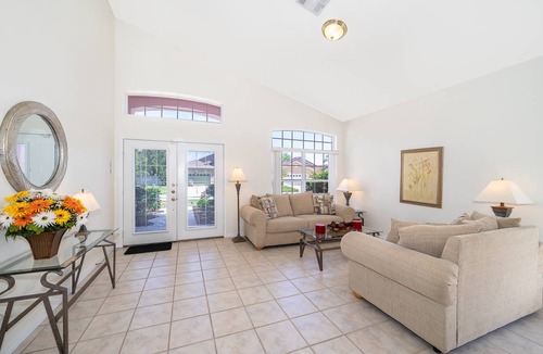 Crescent Lakes House | Tropical Paradise Villa