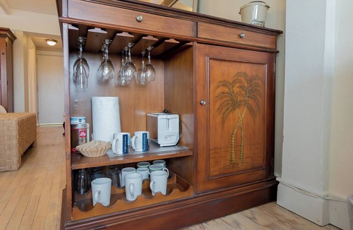 Palm Beach Condo | Tropical Penthouse 5 Suite
