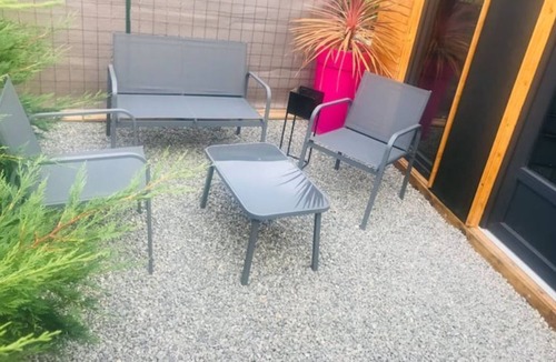 Saint-Julien Apartment | Tropical Studio 2