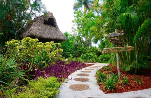 Pompano Beach Condo | Tropical Studio - Garden, Pool & Beach Access