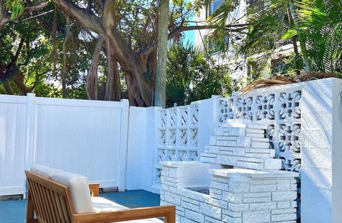 Lauderdale Beach Cabin | Tropical Treehouse, Beach Access