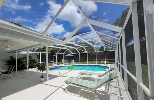 Palm Harbor House | ☀ Tropical Vacation Home w/HEATED POOL ☀
