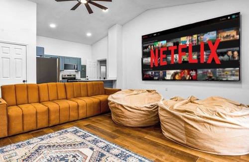 Bradenton House | Tropical Vibe 6BR Sleeps 21 Heated Pool Hot Tub
