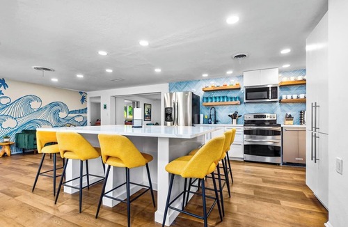 Bradenton House | Tropical Vibe 6BR Sleeps 21 Heated Pool Hot Tub