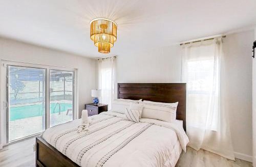 Dunedin House | Tropical Vibe