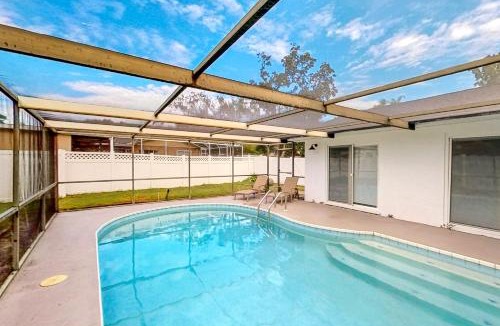 Dunedin House | Tropical Vibe