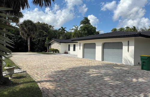 Sunrise Villa | Tropical Villa Plantation Acres