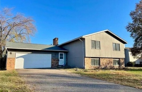 Brooklyn Park House | Trose Cozy Paradise