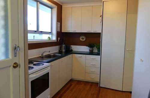 Turangi House | Trout Cottage - Free WIFI