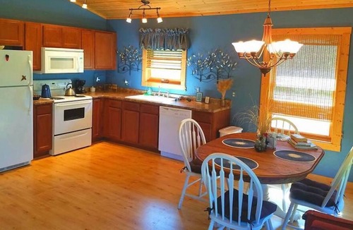 Waterville Cabin | Trout Lodge w/ Hot Tub