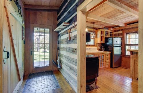 Peaks House | Trout Stream Access! Rural Buchanan Cabin