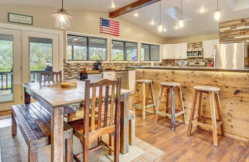 Cotter House | TroutFest: Anglers’ Retreat on White River w/Deck