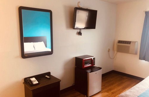 Troy Hotel | Troy Inn and Suites