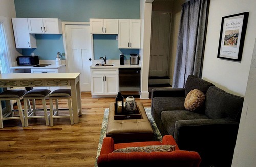 Troy Apartment | TROY, NY Studio near Emma Willard