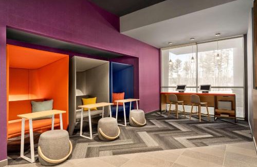 Latham Hotel | Tru By Hilton Albany Airport, Ny