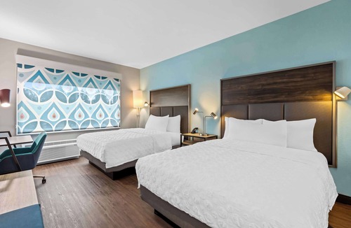 Aloha Hotel | Tru By Hilton Aloha Beaverton