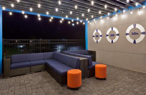 Auburn Hotel | Tru by Hilton Auburn