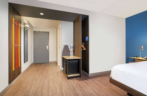 Audubon Hotel | Tru by Hilton Audubon Valley Forge