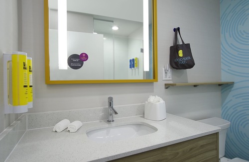 Bryan Hotel | Tru by Hilton Bryan College Station