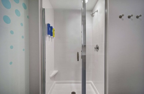 Burlington Hotel | Tru By Hilton Burlington