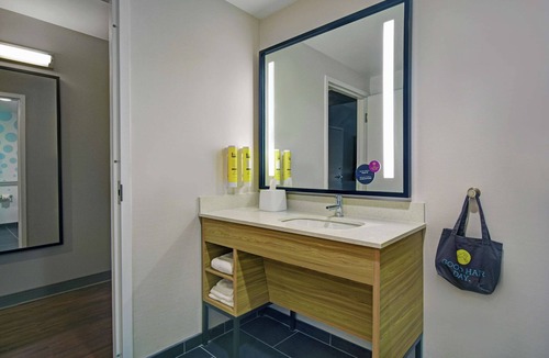 Burlington Hotel | Tru By Hilton Burlington
