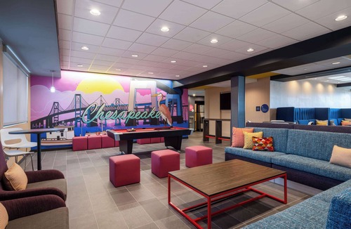 Greenbrier East Hotel | TRU by Hilton Chesapeake, VA