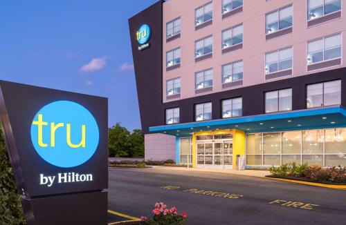 Greenbrier East Hotel | Tru By Hilton Chesapeake- Greenbrier