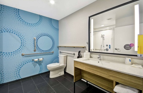 Chicopee Hotel | Tru by Hilton Chicopee Springfield