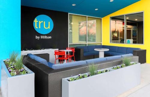 Dallas Design District Hotel | Tru By Hilton Dallas Market Center