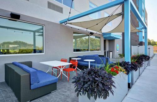 Reamstown Hotel | Tru By Hilton Denver, PA