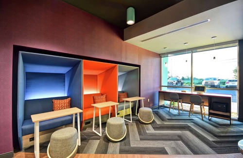 Reamstown Hotel | TRU by Hilton Denver