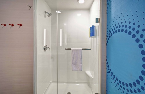 Fort Wayne Hotel | Tru by Hilton Fort Wayne, IN