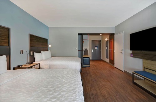 Fossil Creek Hotel | Tru by Hilton Fort Worth Fossil Creek