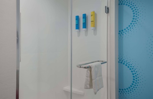 Greensboro Hotel | Tru by Hilton Greensboro, NC