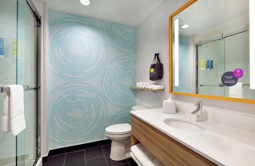 Webster Hotel | Tru by Hilton Houston Webster NASA