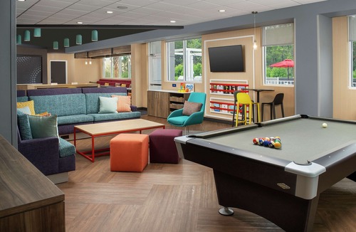 Lake City Hotel | Tru by Hilton Lake City