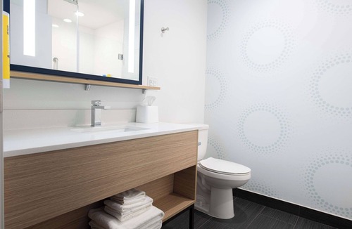 Lewisville Hotel | Tru By Hilton Lewisville Vista Ridge Mall