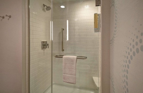 Downtown Hotel | Tru by Hilton Manchester Downtown