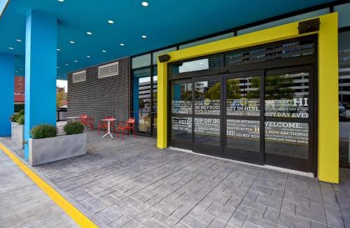 Downtown Hotel | Tru By Hilton Manchester Downtown