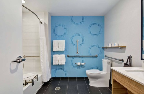 Mechanicstown Hotel | Tru by Hilton Middletown