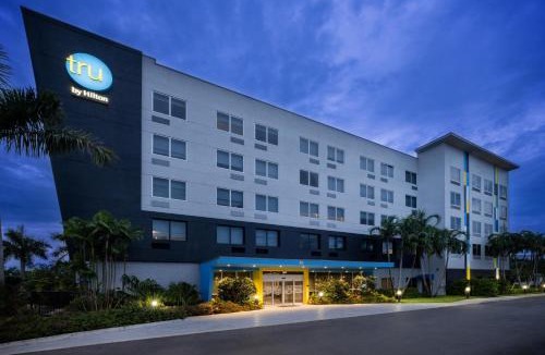 Miramar Hotel | Tru By Hilton Miramar