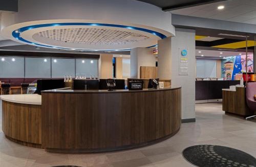 Miramar Hotel | Tru By Hilton Miramar