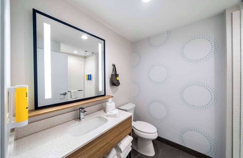 Plano Hotel | Tru by Hilton Plano Hwy 75