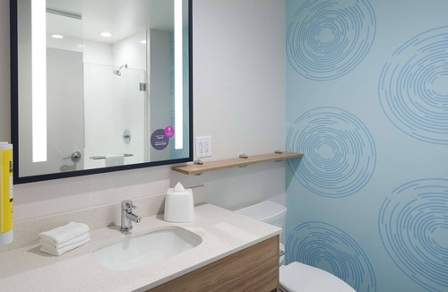 Pompano Beach Hotel | Tru By Hilton Pompano Beach Pier