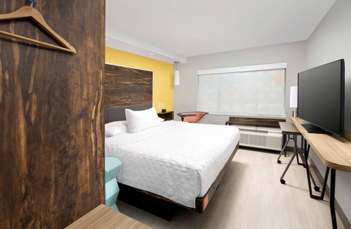 Downtown San Antonio Hotel | Tru By Hilton San Antonio Downtown Riverwalk