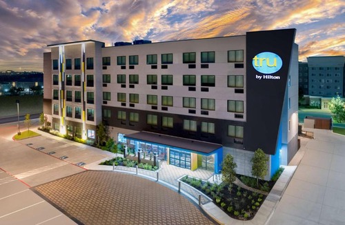 Far North Central Hotel | Tru By Hilton San Antonio At The Rim, Tx