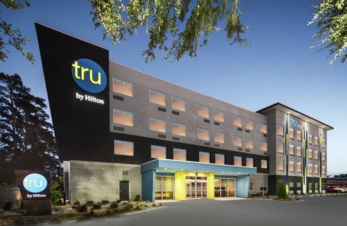 Savannah Hotel | Tru by Hilton Savannah Midtown GA