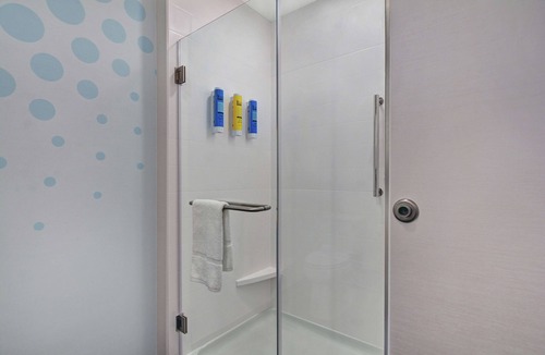 Downtown Springfield Hotel | Tru by Hilton Springfield Downtown