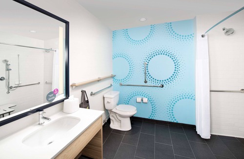 Tallahassee Hotel | Tru by Hilton Tallahassee Central