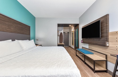 The Colony Hotel | Tru by Hilton The Colony Dallas